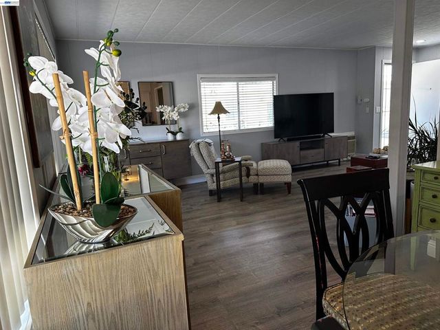 121 Fisk Ter, Fremont, CA 94538
