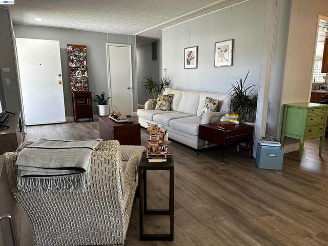121 Fisk Ter, Fremont, CA 94538