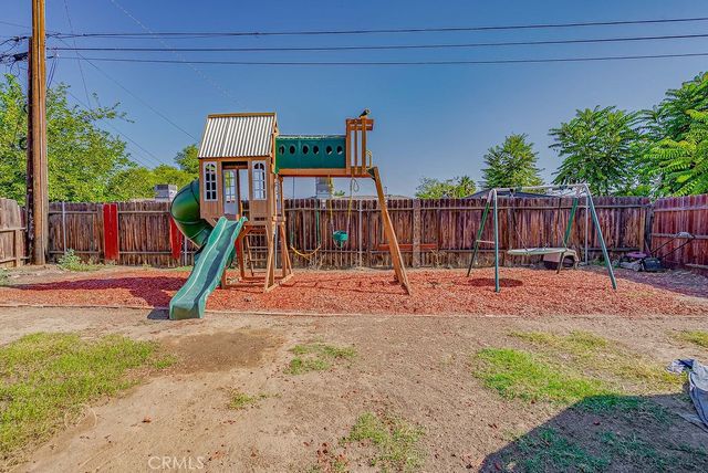 1016 Meredith Drive, Bakersfield, CA 93304