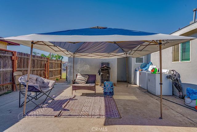 1016 Meredith Drive, Bakersfield, CA 93304