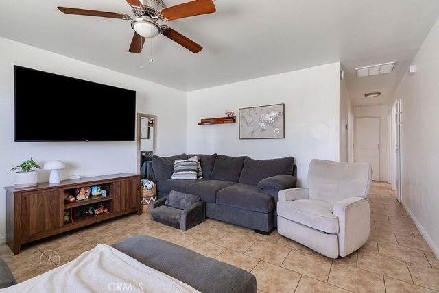 1016 Meredith Drive, Bakersfield, CA 93304