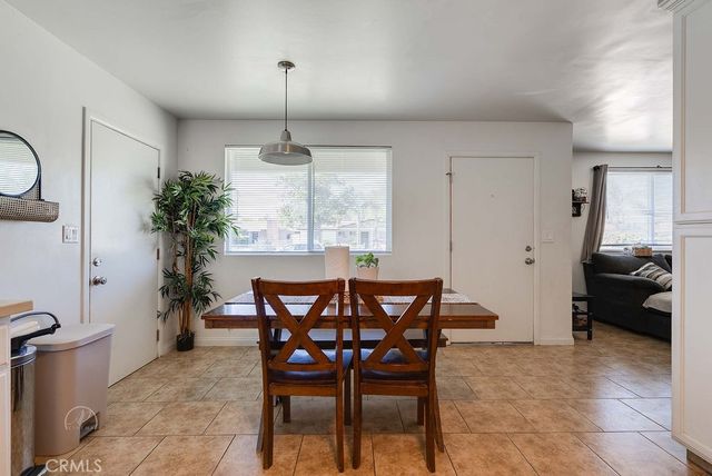 1016 Meredith Drive, Bakersfield, CA 93304