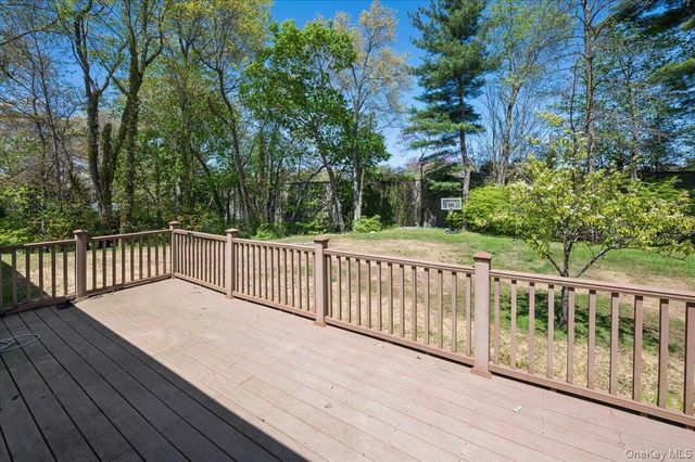 1 Windingwood Road N, Rye Brook, NY 10573