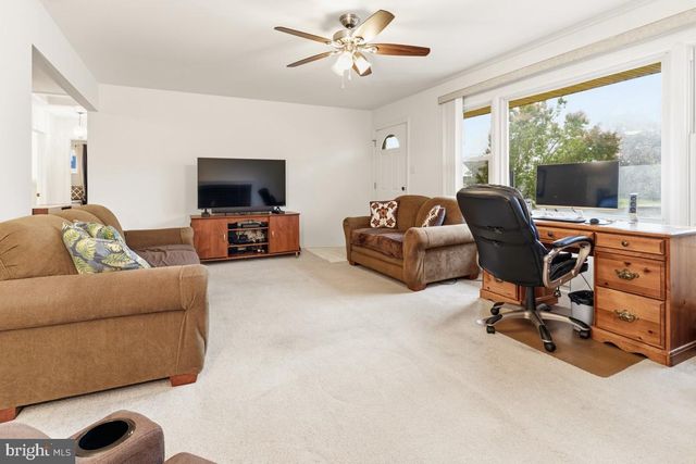 11814 N LINCOLN AVE, Beltsville, MD 20705