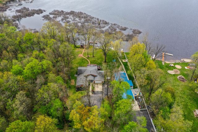 22618 Lake Shore Drive, Elkhart, IN 46514
