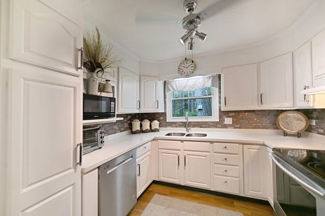 22618 Lake Shore Drive, Elkhart, IN 46514