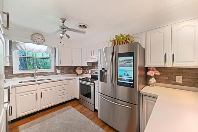 22618 Lake Shore Drive, Elkhart, IN 46514