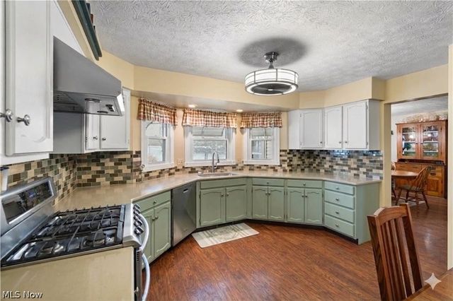 5051 Fox Ridge Drive, Green, OH 44720