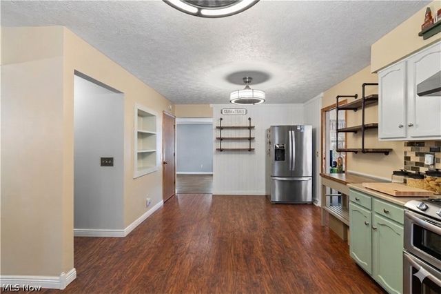 5051 Fox Ridge Drive, Green, OH 44720