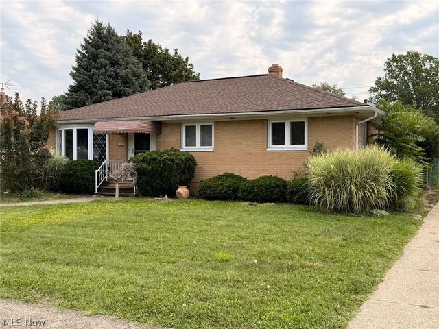 7239 Oakwood Road, Parma, OH 44130