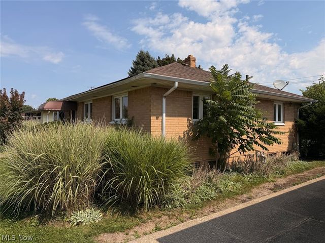 7239 Oakwood Road, Parma, OH 44130
