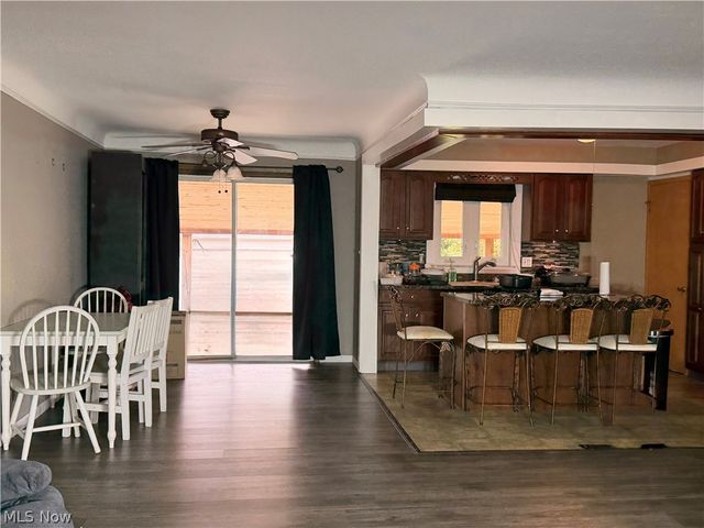 7239 Oakwood Road, Parma, OH 44130