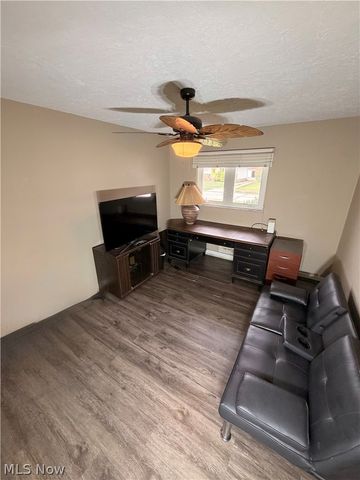 7239 Oakwood Road, Parma, OH 44130