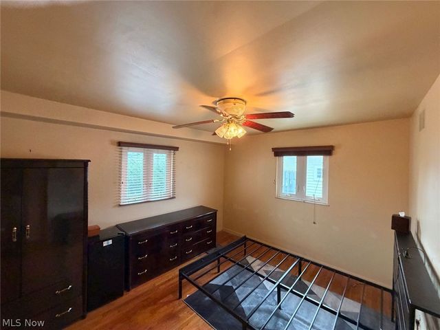 7239 Oakwood Road, Parma, OH 44130