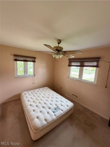 7239 Oakwood Road, Parma, OH 44130