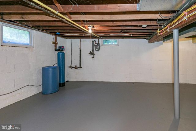57 WASHINGTON ST, Rocky Hill, NJ 08553