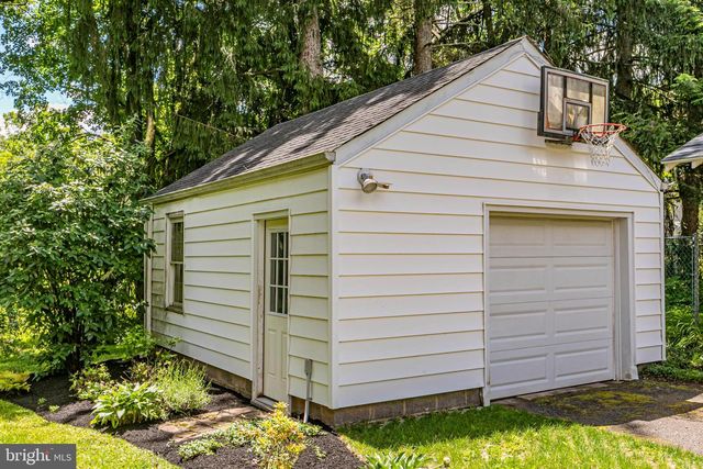57 WASHINGTON ST, Rocky Hill, NJ 08553
