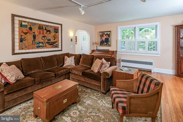 57 WASHINGTON ST, Rocky Hill, NJ 08553