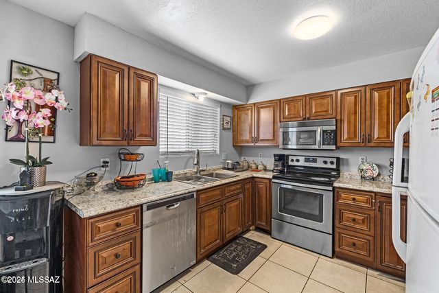 707 W 41st Street, Tucson, AZ 85713