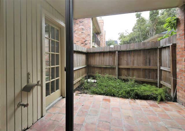 1601 S Shepherd 115, Houston, TX 77019