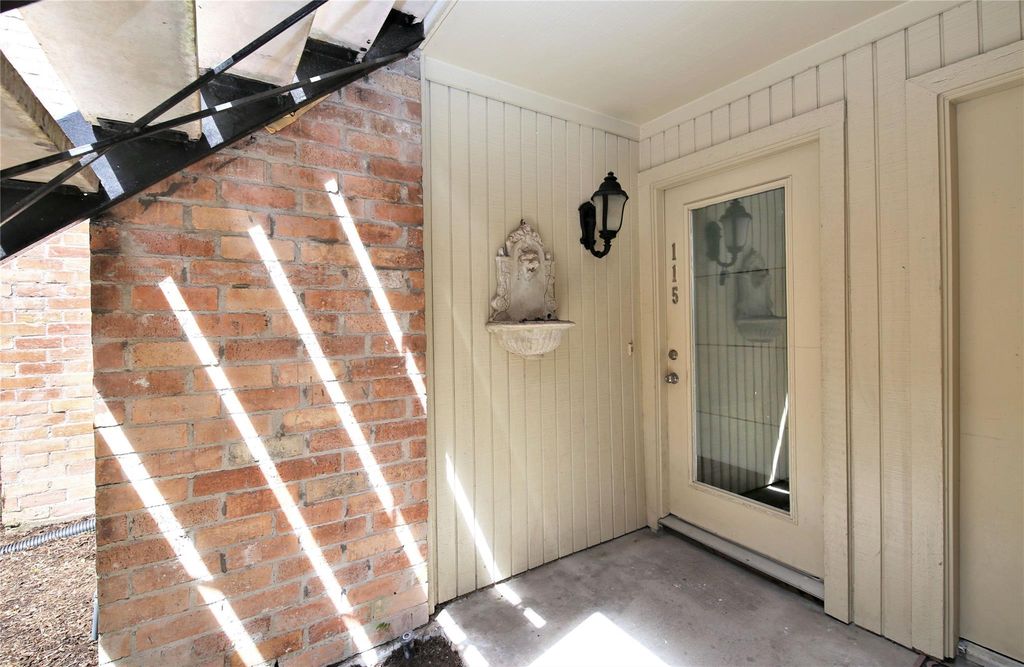 1601 S Shepherd 115, Houston, TX 77019