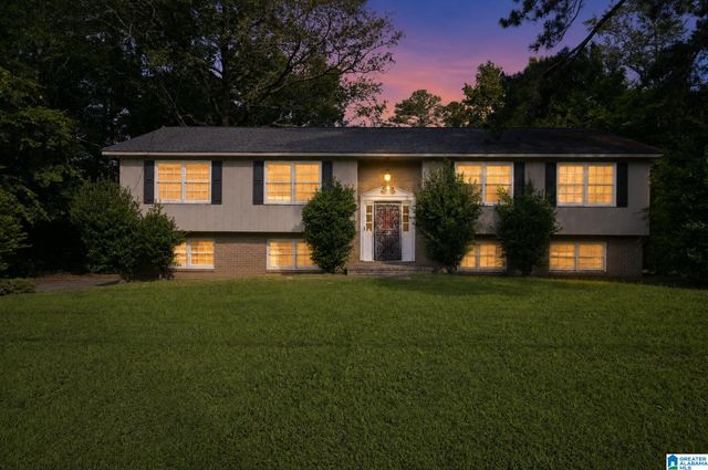2108 11TH PLACE NW, Birmingham, AL 35215