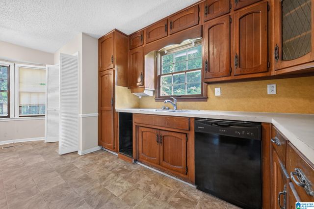 2108 11TH PLACE NW, Birmingham, AL 35215