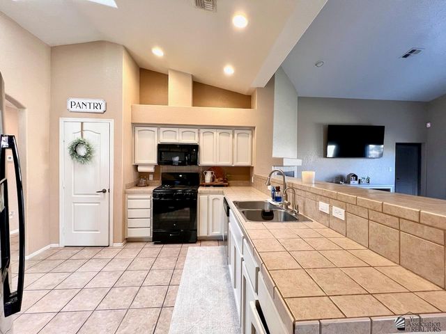 8330 E Topeka Pl, Yuma, AZ 85365