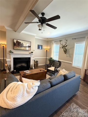 4198 Pickering Drive, Hickory, NC 28602