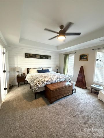 4198 Pickering Drive, Hickory, NC 28602