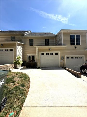 4198 Pickering Drive, Hickory, NC 28602