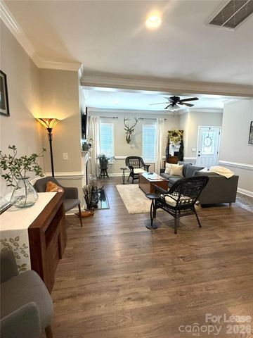4198 Pickering Drive, Hickory, NC 28602