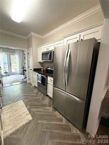 4198 Pickering Drive, Hickory, NC 28602