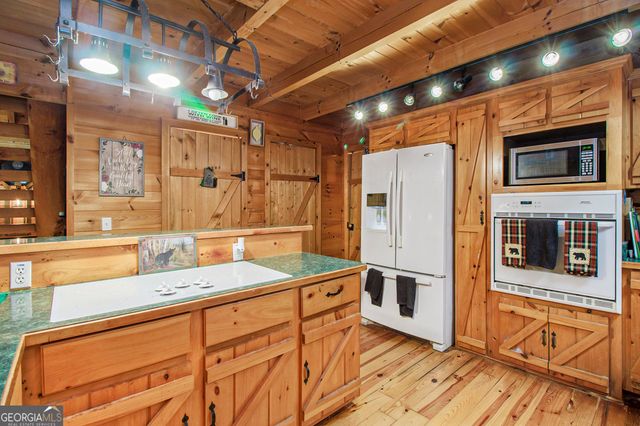 696 Railey Ridge NE, Ranger, GA 30734