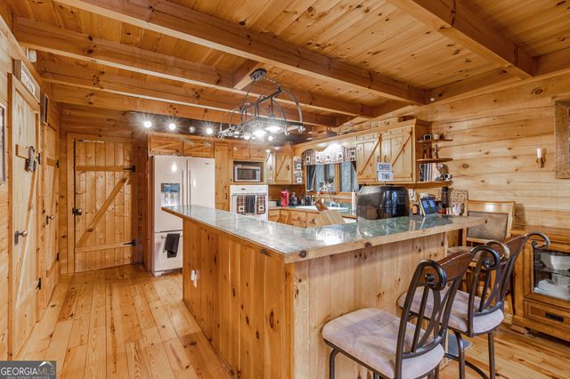 696 Railey Ridge NE, Ranger, GA 30734