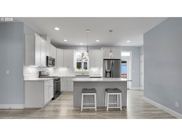 4650 Ne TIDE Ave, Lincoln City, OR 97367
