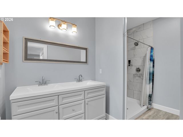 4650 Ne TIDE Ave, Lincoln City, OR 97367
