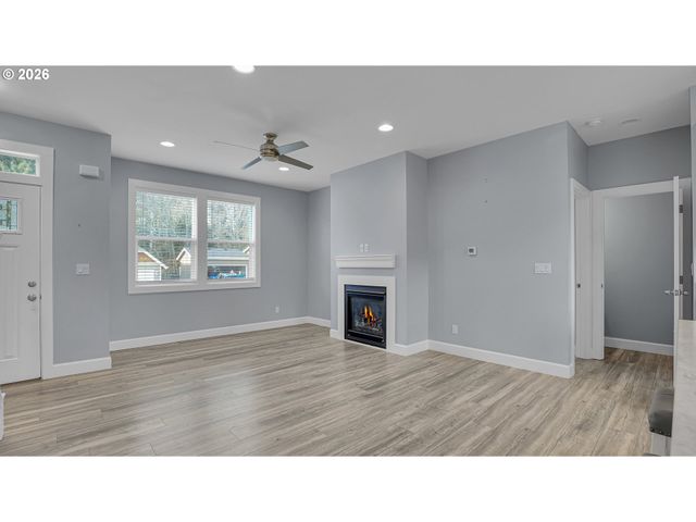 4650 Ne TIDE Ave, Lincoln City, OR 97367