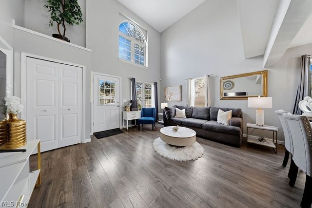 1833 Hobbits Way, Brunswick, OH 44212