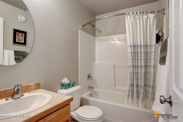 13670 E Field Lane, Palmer, AK 99645