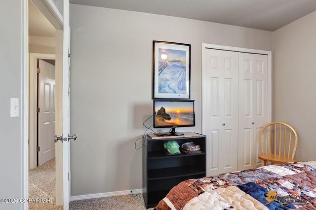 13670 E Field Lane, Palmer, AK 99645