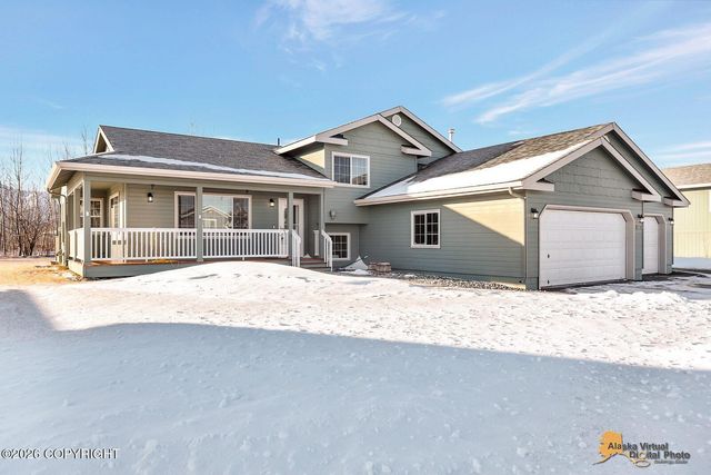 13670 E Field Lane, Palmer, AK 99645