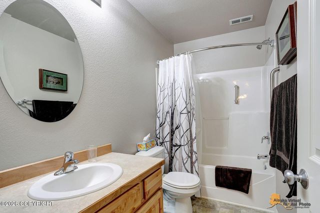 13670 E Field Lane, Palmer, AK 99645