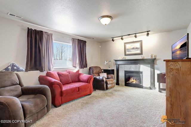 13670 E Field Lane, Palmer, AK 99645