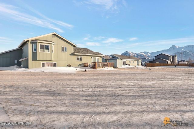 13670 E Field Lane, Palmer, AK 99645