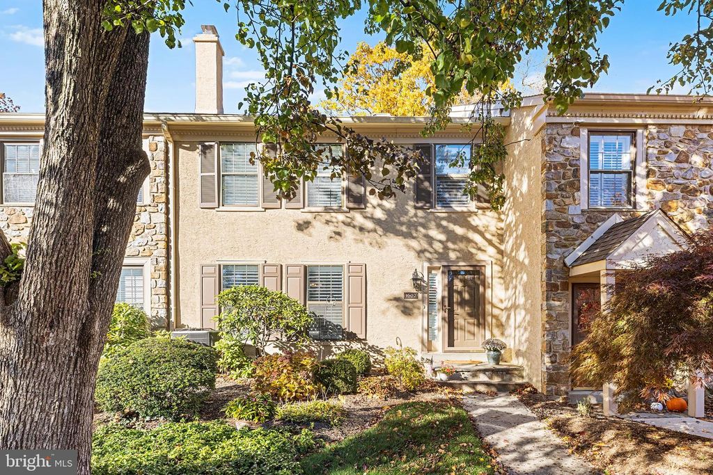 1602 WEATHERSTONE DR #1602, Paoli, PA 19301