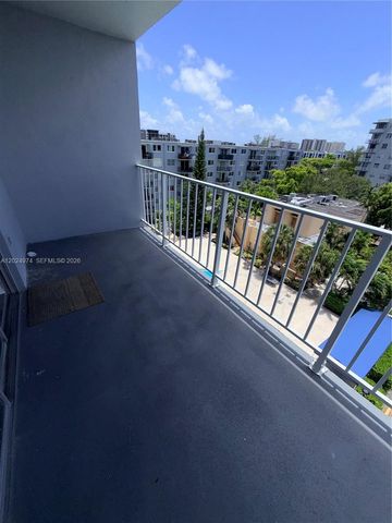 1470 NE 125th Terrace 605, North Miami, FL 33161