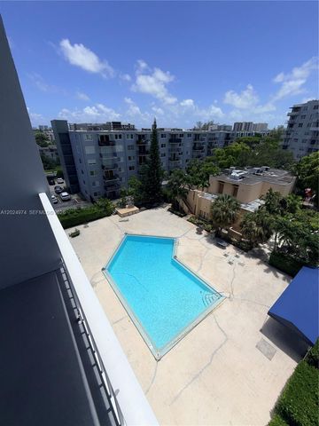1470 NE 125th Terrace 605, North Miami, FL 33161