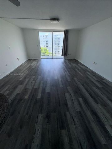 1470 NE 125th Terrace 605, North Miami, FL 33161