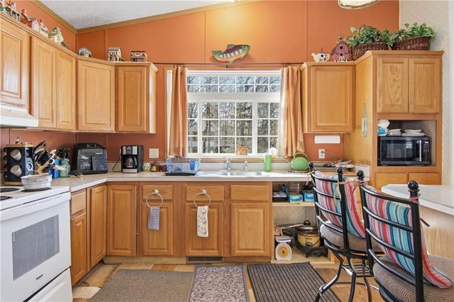 9853 Callahan Lake Road, Hayward, WI 54843